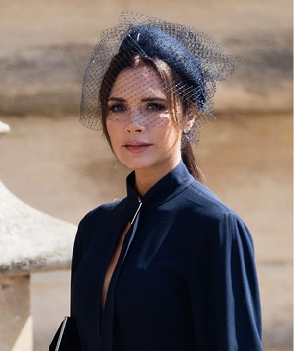 НЕЙНО ВЕЛИЧЕСТВО ШАПКАТА – КРАЛИЦА НА МОДНИЯ ГАРДЕРОБ